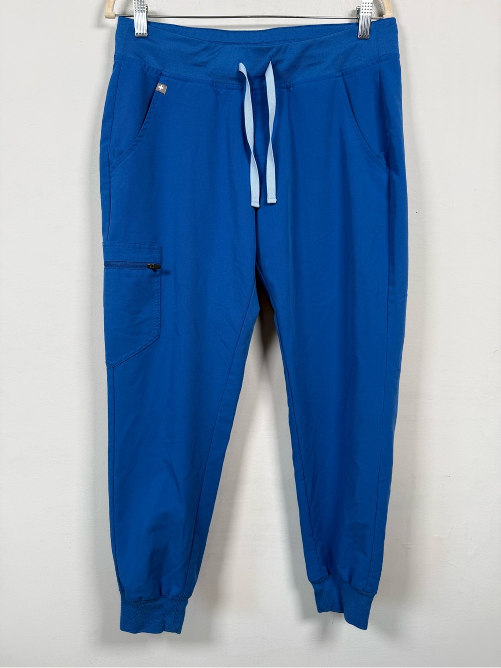 FIGS Women’s Zamora jogger scrub pants, Size M, Great Condition!